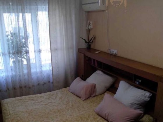 Продаж 2к квартири вул. Петра Куріного 5