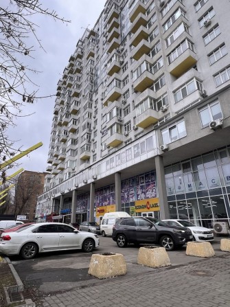 Щербакова 52 метро Нивки - фото 1