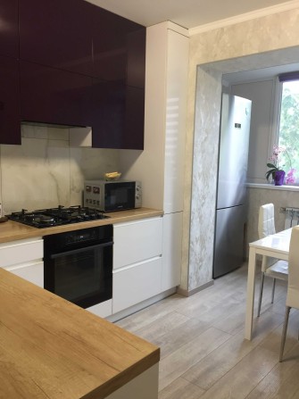 Продається 3-кімнатна квартира поруч з метро Академмістечко - фото 1