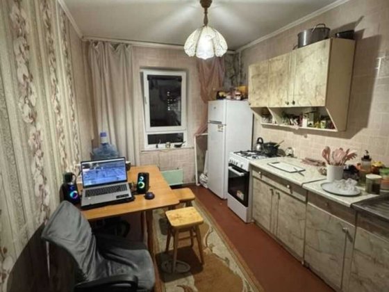 ПРОДАМ 1к квартиру 2 хв метро вул. Ак.Єфремова, 7