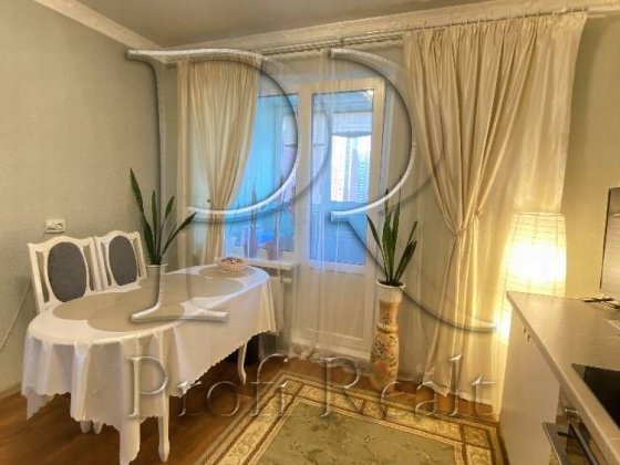 Продаж 3к квартири в ЖК Крістер Град / Данченка1/ Виноградар/Ретровіль Киев