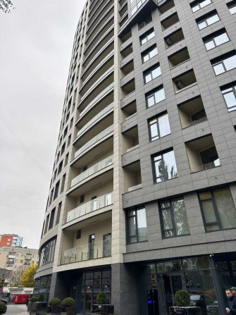 Ексклюзивний пентхаус у будинку бізнес-класу в самому центрі Києва. - фото 1