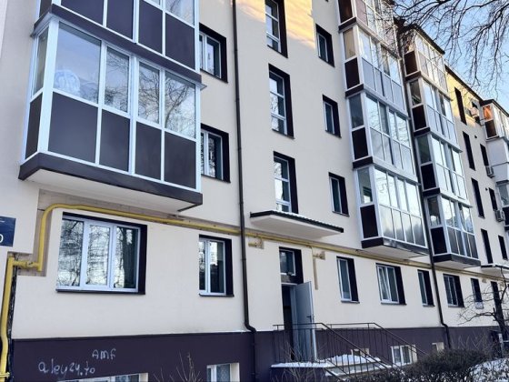 Виноградар, проспект Свободи 10 Київ