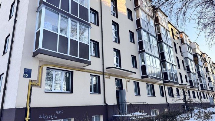 Виноградар, проспект Свободи 10 - фото 1