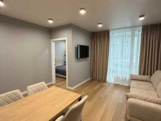 Продам 1 кім Варшавский Варшавський Плюс Виговського буд.13.10 Киев