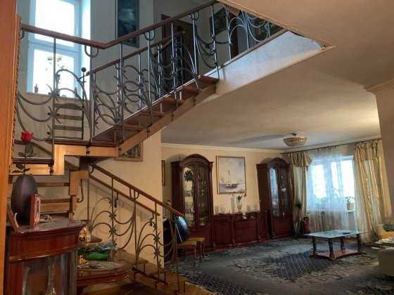 Севастопольська пл, вул.Максима Токарєва,5 (Вузівська), 210кв.м Київ