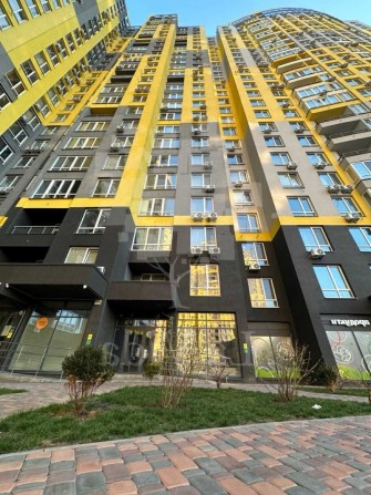 Трикімнатна квартира в ЖК Медовий - фото 1