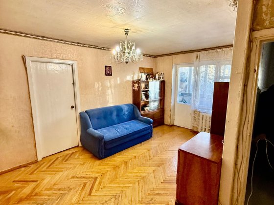 Затишна двокімнатна на просп. Відрадному 12. Киев