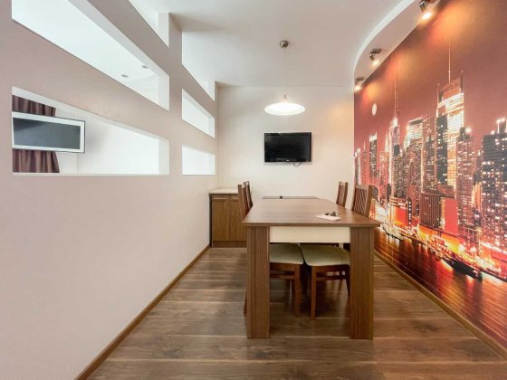 Видова 60м² з дизайнерським ремонтом | Академмістечко | Вид на річку Київ