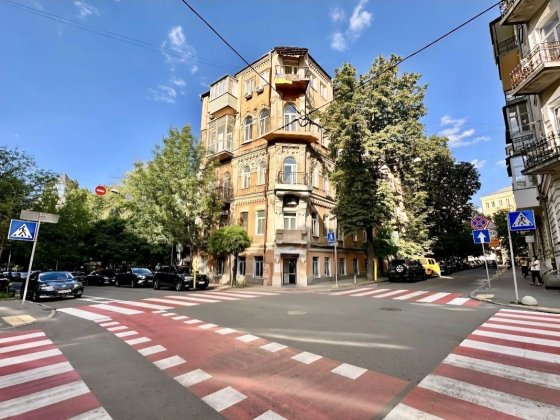 Центр Золоті Ворота 1 кімната 52м² Стрітенська, 4/13 / Ярославів Вал Київ