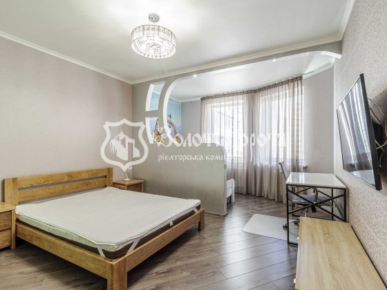 Квартира, 1к. Євроремонт. ЖК Сосновий бір, Олевська, 5, Академмістечко Київ