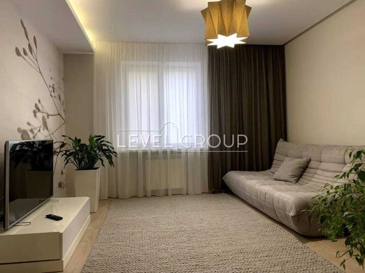 Продаю 3-к квартиру 1й поверх. Євроремонт - фото 1