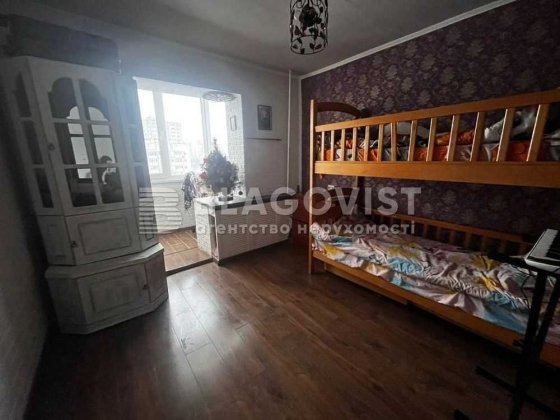 Продаж 4К квартири вулиця Прилужна метро Академмістечко