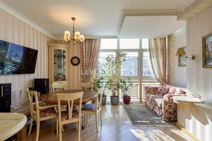 Продаж 3 -кімнатної квартири, з паркомісцем, Шевченківський район - фото 1