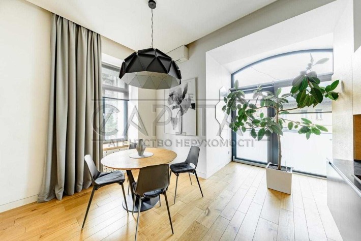 Лютеранська Центр Продаж Квартири Дизайнерський Ремонт Ліфт - фото 1