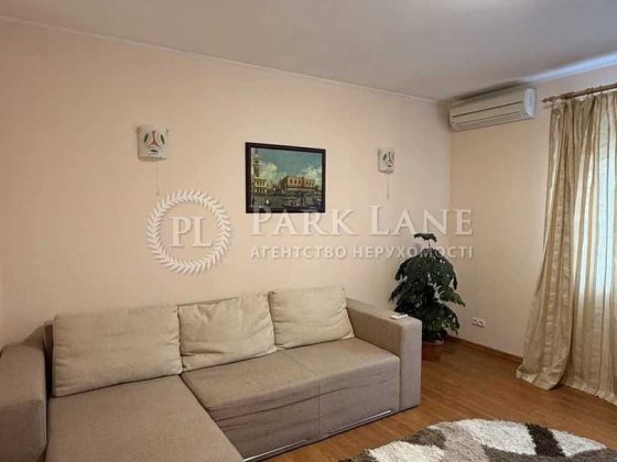 Продаж 2 кімнатної кв в серці Подолу Хорива 33 Історичний Центр Києва Київ