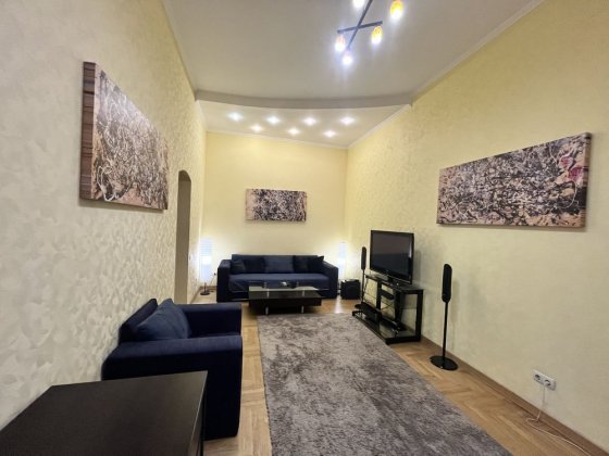 Центр. Пушкинская 21 Київ