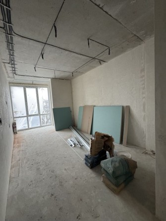 Продаж квартири з частковим ремонтом! - фото 1