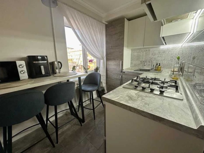 Продаж 3 кімнатної квартири Святошинський район - фото 1
