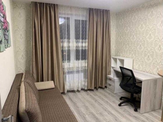 Продається 2к. кв. на 7/ 9 поверх. будинку на пр. Тракторобудівників. Харків