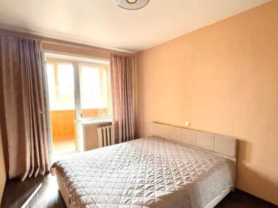 Продам 3к квартиру с кап ремонтом, м.Дворец Спорта Харьков