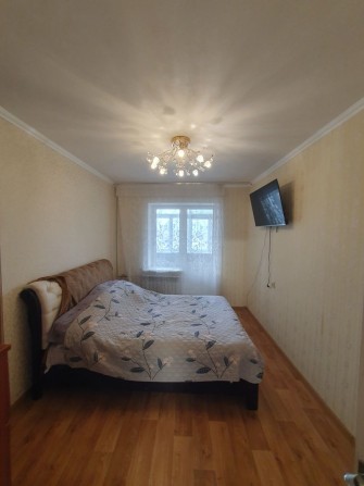 Продаётся отличная 3-х комн.кв-ра. Лески. Крылова/Бутомы. - фото 1