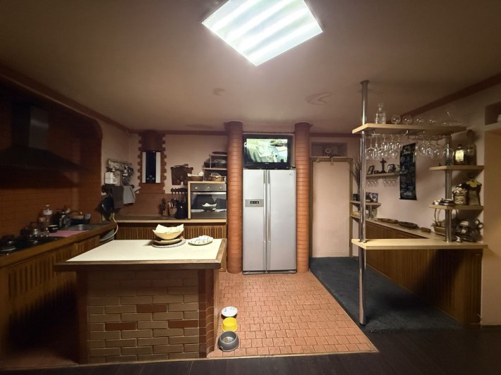 2 к/к с отдельным входом и двором - фото 1