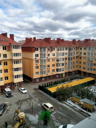 Продам 2 кімнатну квартиру в ЖК Київський маєток. Супер ціна. - фото 1