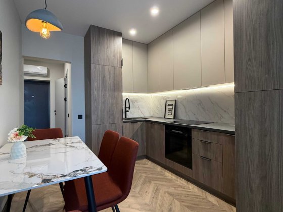 Продам квартиру в новобудові з ремонтом Львів