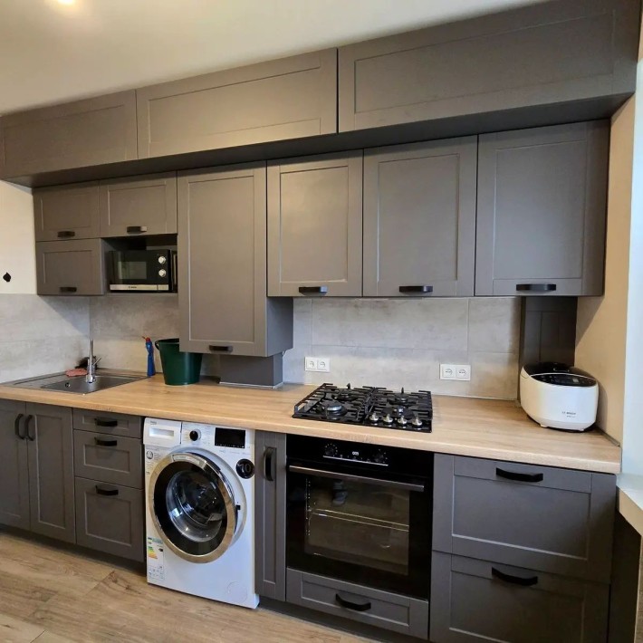 Центр Трьохкімнатна квартира - фото 1