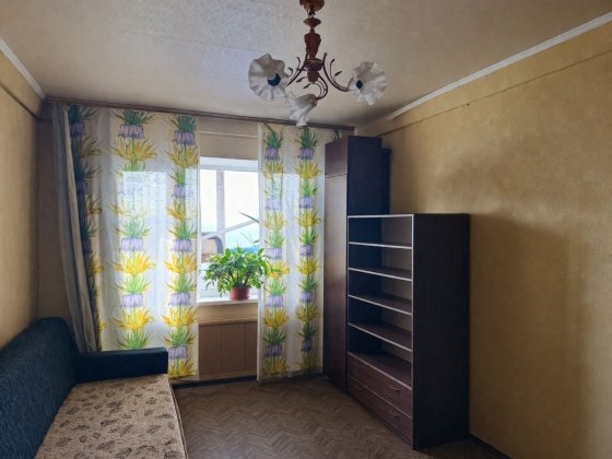 Продається 3 кімнатна квартира, Дарницький район, Харківське шосе, 21/1 Київ