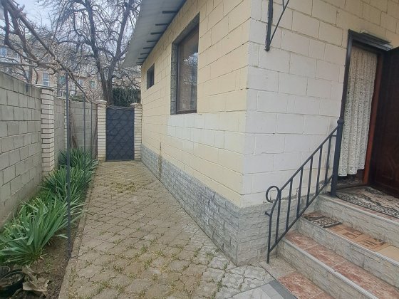 2ком.кв  пр.Мира (с гаражом и своим двором) Николаев