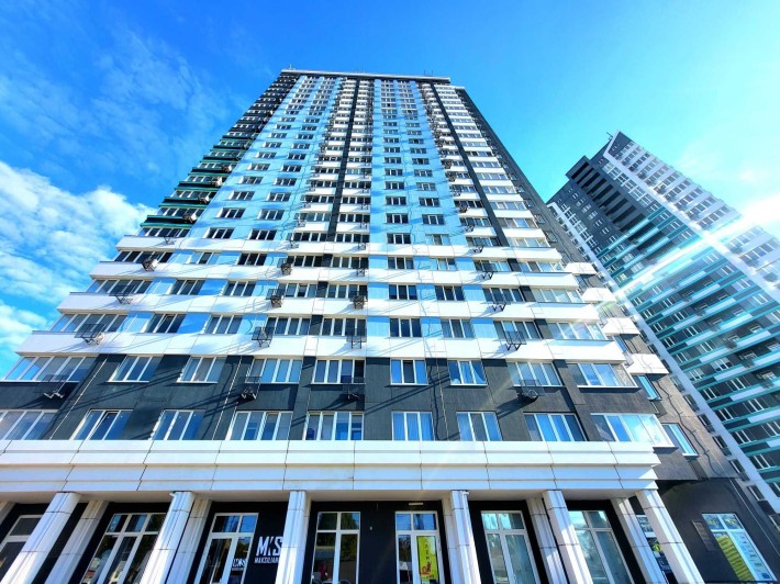 1 кім.квар. Скай Сіті. На комфортному 7му поверсі. - фото 1