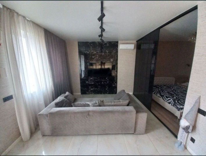 Аркадия, кадор групп, 1 клмнатная квартира с ремонтом - фото 1