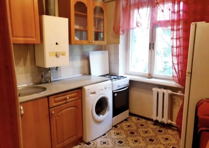 Продается 1 ком квартира по ул. Школьная, Александровский р-н - фото 1