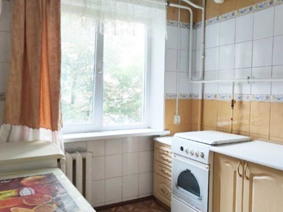 продам 2 кім кв ПТЗ,Інгульский район,поруч зупинки,3\5,все залишається Миколаїв