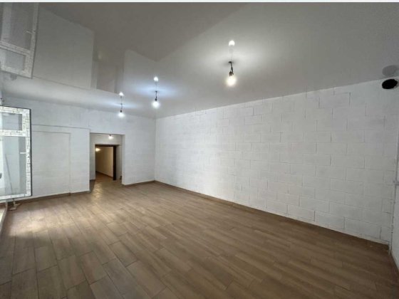 2 х ком.кв. (Жилкоп) 55 м.кв., 1/2 эт., р-н Декабристов - к.т "Пионер" Миколаїв