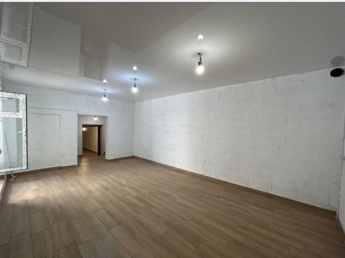 2 х ком.кв. (Жилкоп) 55 м.кв., 1/2 эт., р-н Декабристов - к.т "Пионер" - фото 1