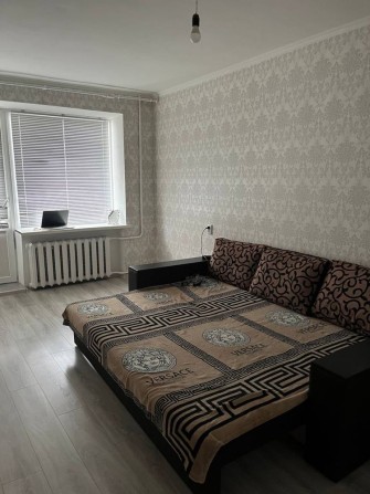 Продам затишну 2-кімнатну квартиру з євроремонтом від власника - фото 1