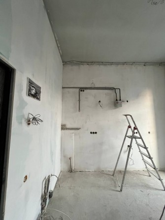 Продам від власника однокімнатну квартиру по вул. Героїв Крут - фото 1