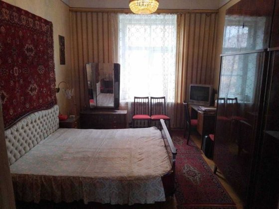 Продам 3 комнатную квартиру, м Вокзальная. Рассматриваем сертификат Харьков