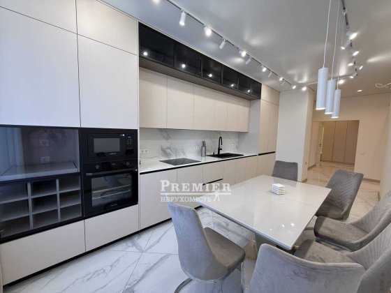 3 комнатная квартира 122 м2 ЖК Олимпийский на проспекте Шевченко Одеса