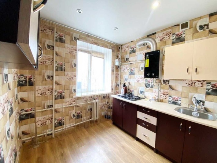 Продаю 1-кімнатну квартиру в Лісках. ц6 - фото 1