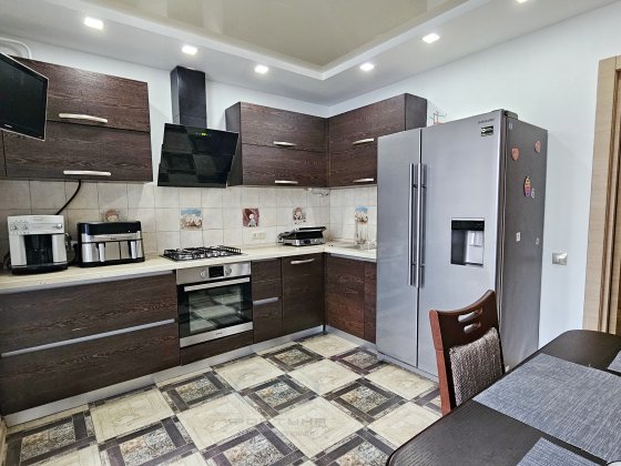 ЗАТИШНА 2кім.кв в ДОГЛЯНУТОМУ ЖК Нова МИТНИЦЯ з ДИЗАЙНЕРСЬКИМ ремонтом Черкассы