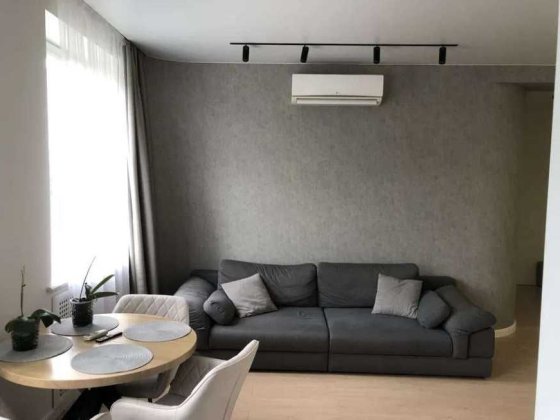 Продам 3 комн квартиру 68м2 Капитальный Рем 3/9 метро Индустриальна OA Харьков