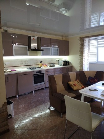 Продам 2 ком квартиру на Заболотного - фото 1