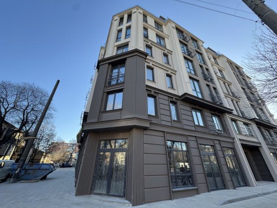 Продам 1-комнатную в Центре города Б.Арнаутская Жк Salve Одесса