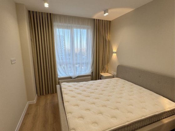 Продаж однокімнатної квартири вул. Роксоляни Львов