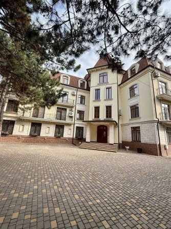 Трехкомнатная квартира в клубном доме на 9-ой Фонтана. Морская сторона - фото 1