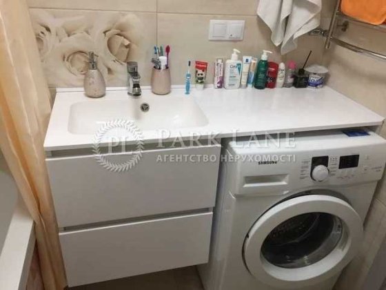 Продам 3к квартиру метро 5мин Ефремова Уборевича Академгородок кирпич
